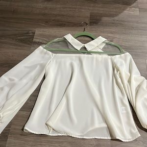 NWT🙌🏻💓 thin long sleeve Blouse with collar!